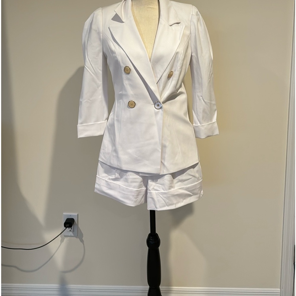 Venus White Short Set